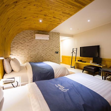 בוצ'און Hotel Floce חדר תמונה