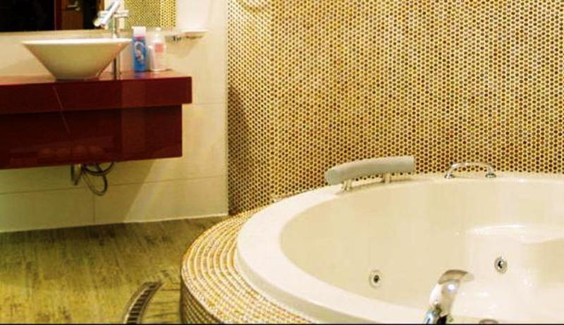 בוצ'און Hotel Floce חדר תמונה