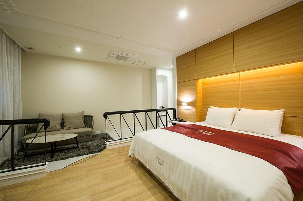 בוצ'און Hotel Floce מראה חיצוני תמונה