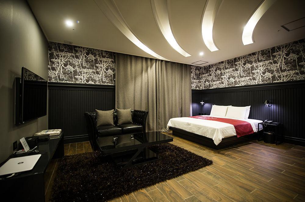 בוצ'און Hotel Floce מראה חיצוני תמונה