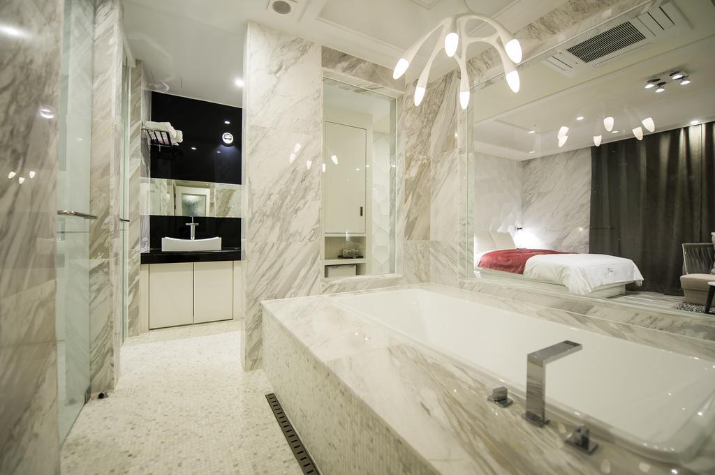 בוצ'און Hotel Floce חדר תמונה