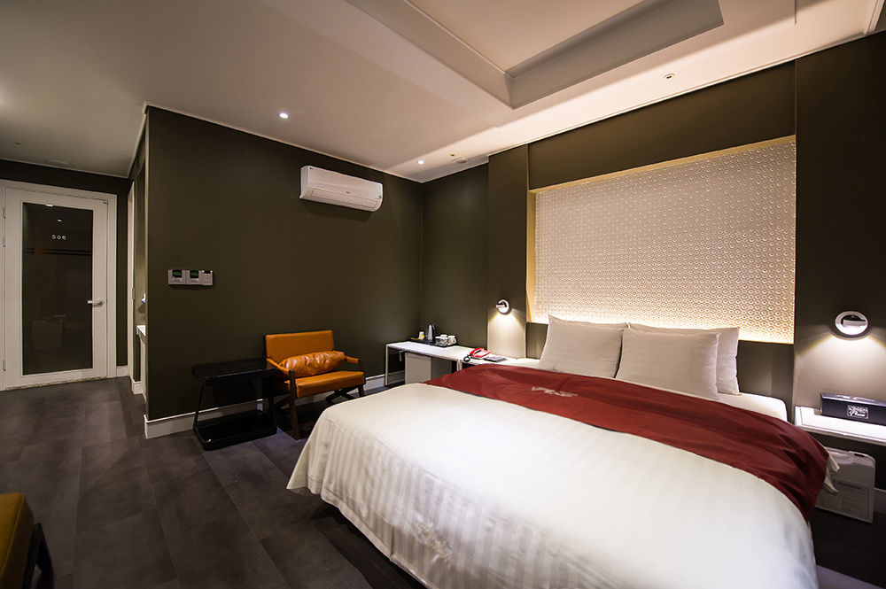 בוצ'און Hotel Floce מראה חיצוני תמונה